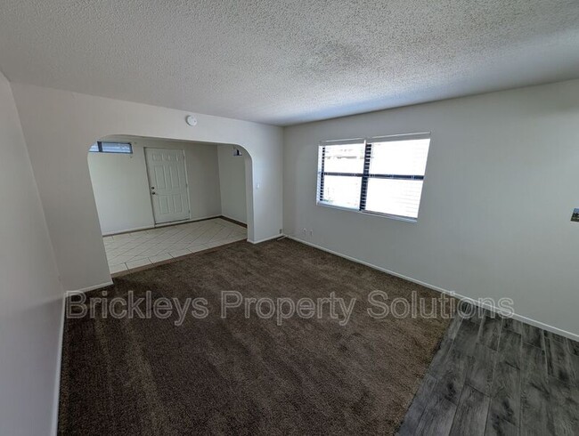 Building Photo - 6721 E McDowell Rd