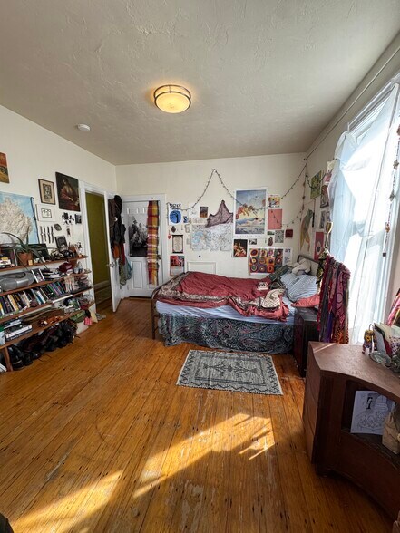 Building Photo - 108 Hyde Park Ave