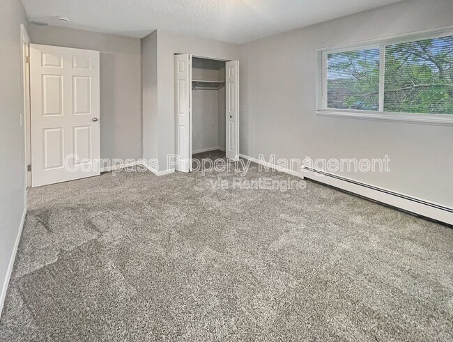 Building Photo - 2422 36th St SW