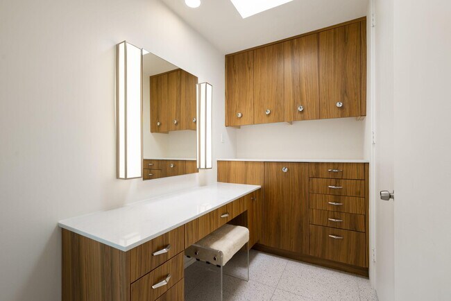 Building Photo - 72915 El Paseo