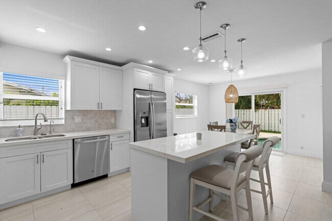 Building Photo - 124 Oregon Ln