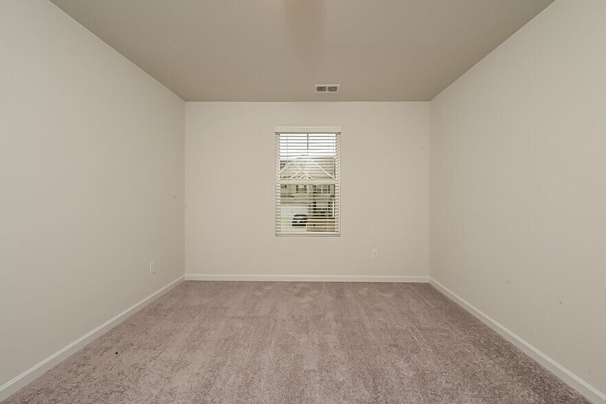 Building Photo - 457 Culloden Moor Dr