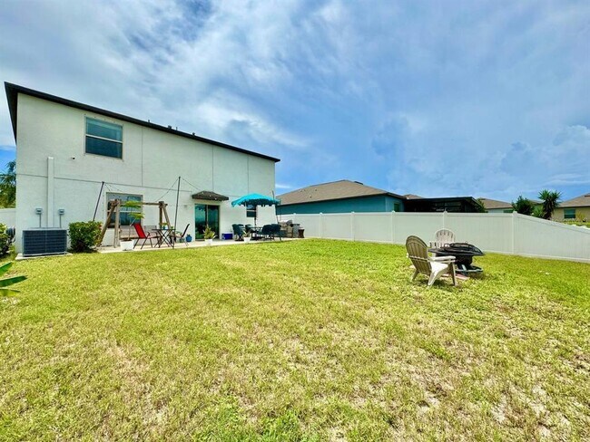 Building Photo - 10509 Carloway Hills Dr