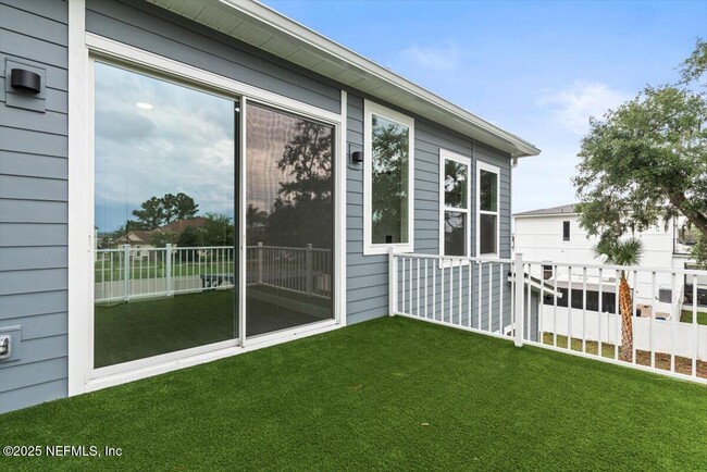 Building Photo - 5405 Heckscher Dr
