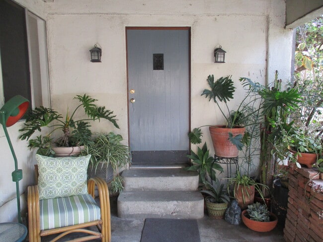 Building Photo - 3450 Effie St