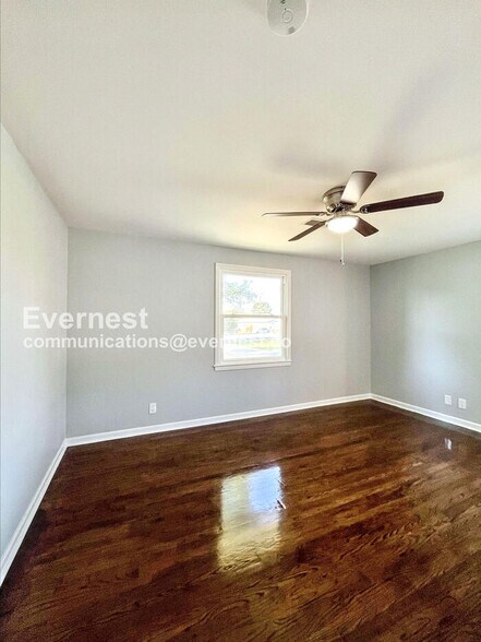 Building Photo - 818 W Old Hickory Blvd