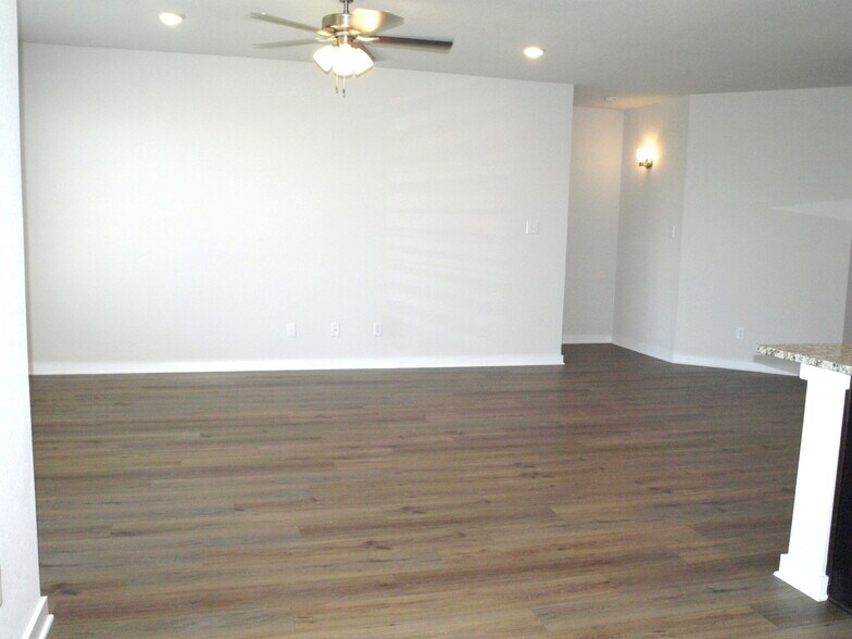 Building Photo - 4078 Estes Ct