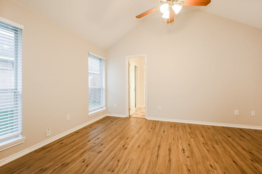 Building Photo - 1308 Doris Dr