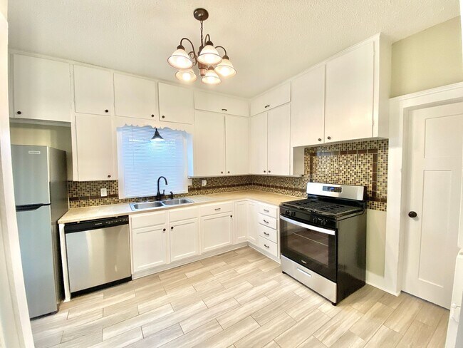 Building Photo - Historic Jenks Charm, Modern Updates