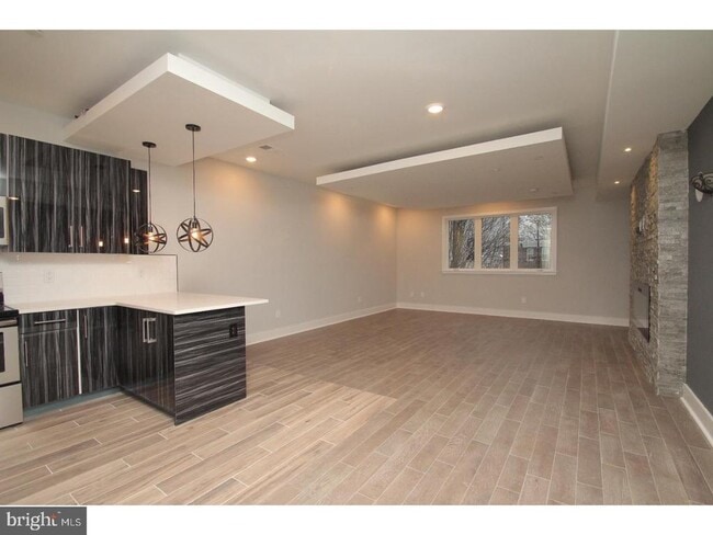 Building Photo - 2564 Frankford Ave