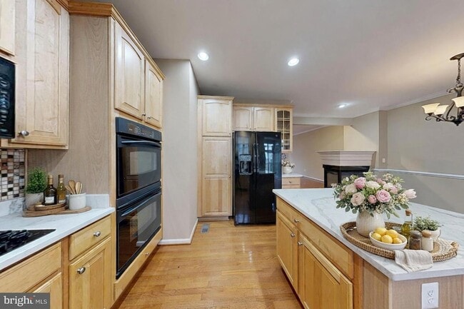 Building Photo - 9321 Hundith Hill Ct