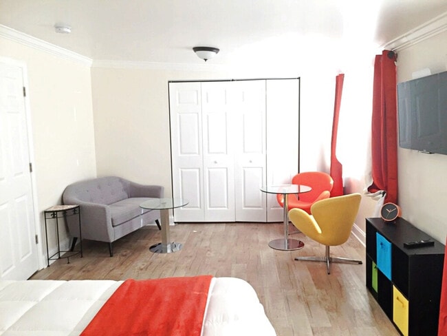 Building Photo - 3405 Newton St