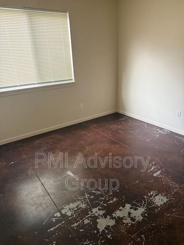 Building Photo - 2702 SE Taurus Ct