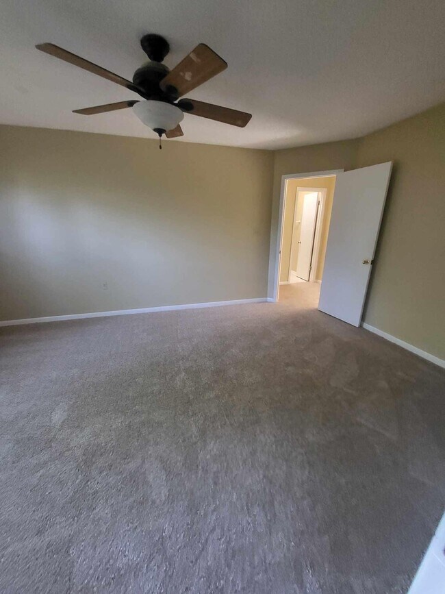 Building Photo - 2108 Calle De Castelar