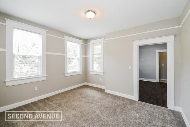 Building Photo - 9043 9th Ave