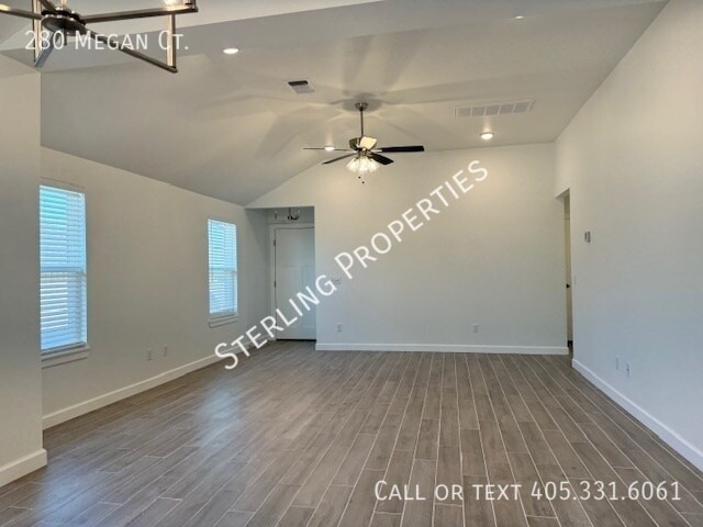 Building Photo - 280 Megan Ct