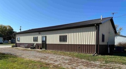 Building Photo - 115 16th Ave W