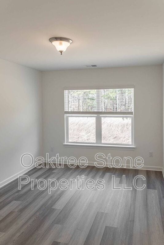 Building Photo - 3362 Skyland Dr