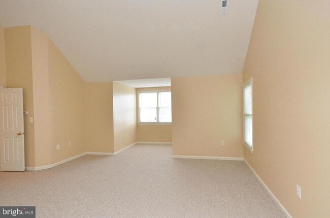 Building Photo - 21226 Edgewood Ct