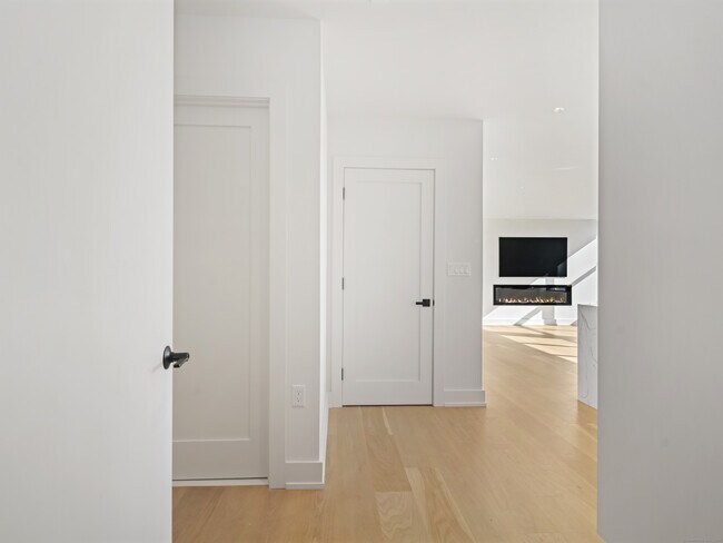 Building Photo - 116 Sherman St