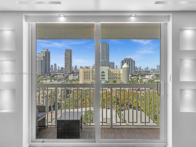 Building Photo - 401 Ocean Dr