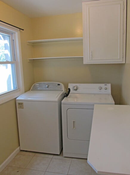 Building Photo - 4732 Westfield Ave