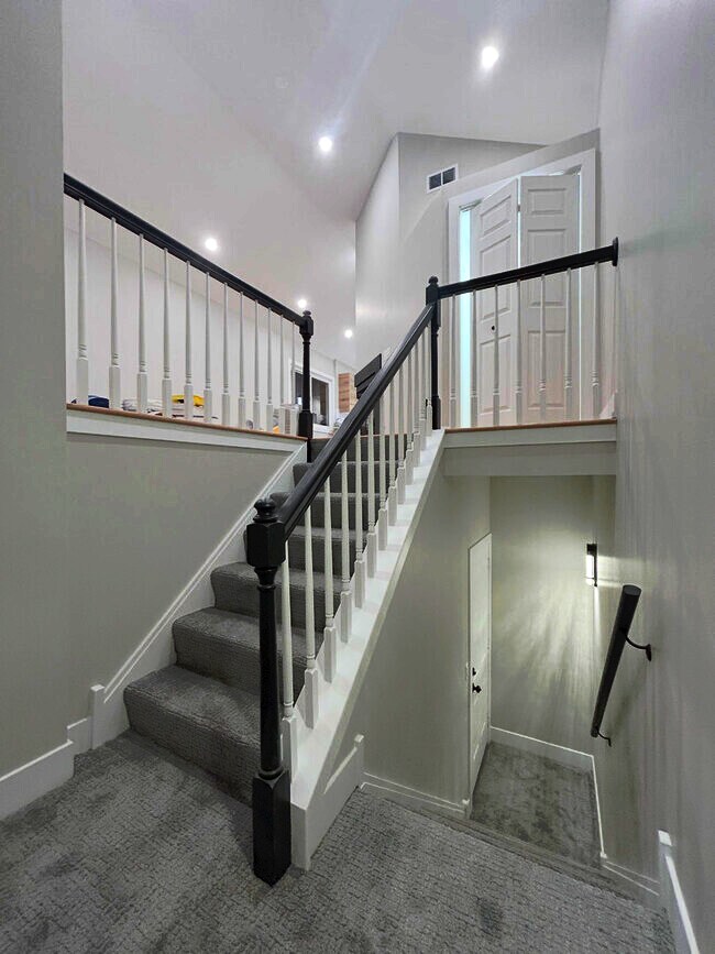 Building Photo - 1506 N Bosworth Ave