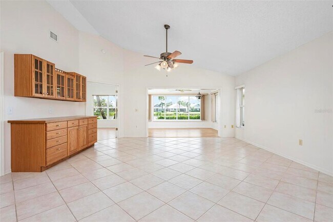 Building Photo - 799 Harrington Lake Dr N