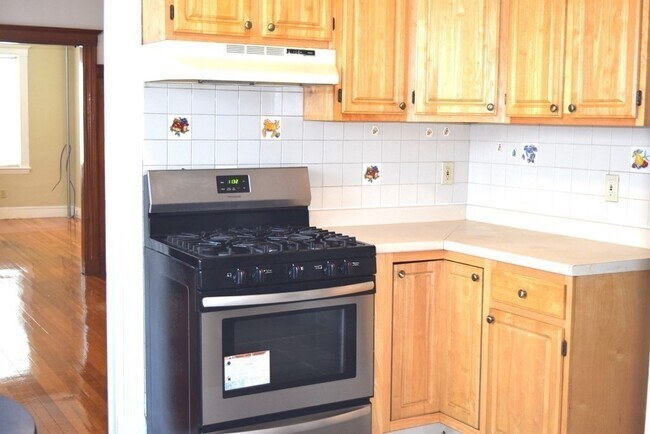 Building Photo - 938 Norwest Dr