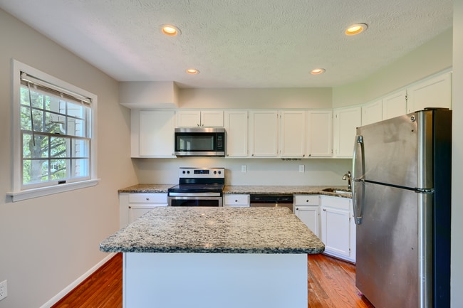 Building Photo - 3419 Clairborne Way