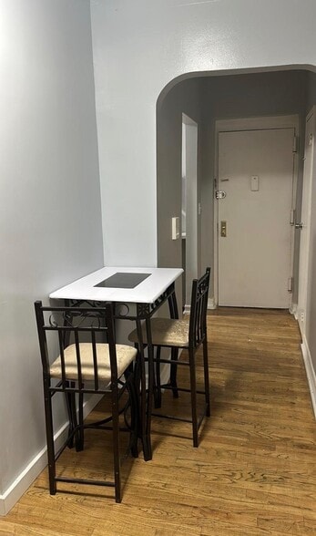 Building Photo - 1200 Woodycrest Ave