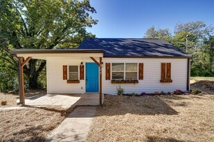 Building Photo - 927 Hulana St