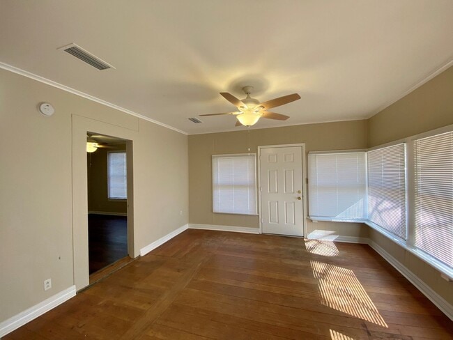 Building Photo - South Highlands Bungalow for Lease | 71104...