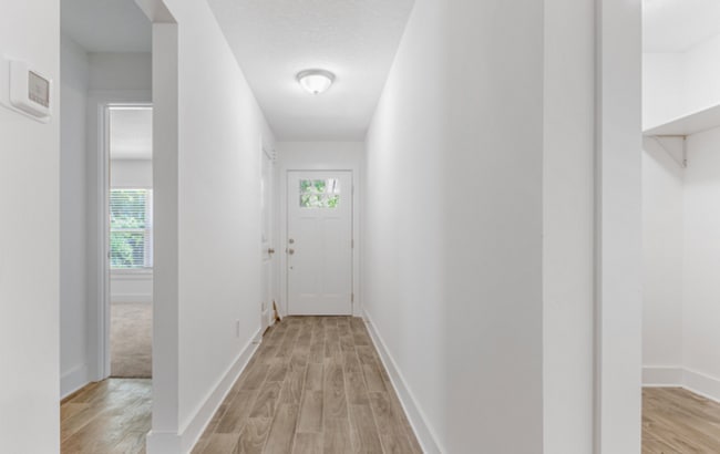 Building Photo - A beautiful 4 bedroom, 2 bathroom property...