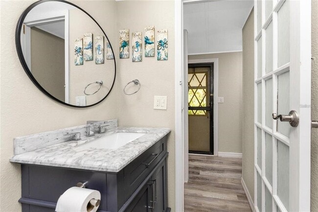 Building Photo - 15430 Olive Cir