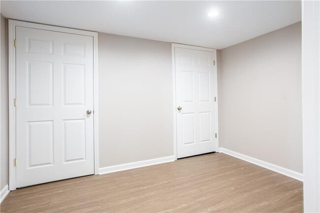 Building Photo - 5647 Queensborough Dr