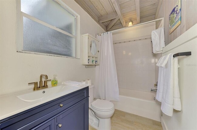 Building Photo - 5253 Avenida Del Mare