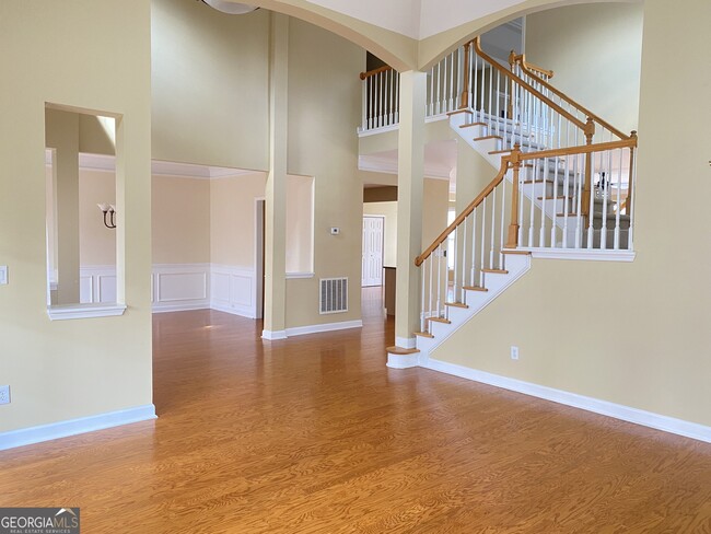 Building Photo - 1606 Cascade Overlook