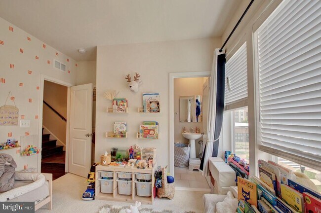Building Photo - 8078 Tribeca St