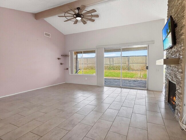 Building Photo - 76946 Kentucky Ave