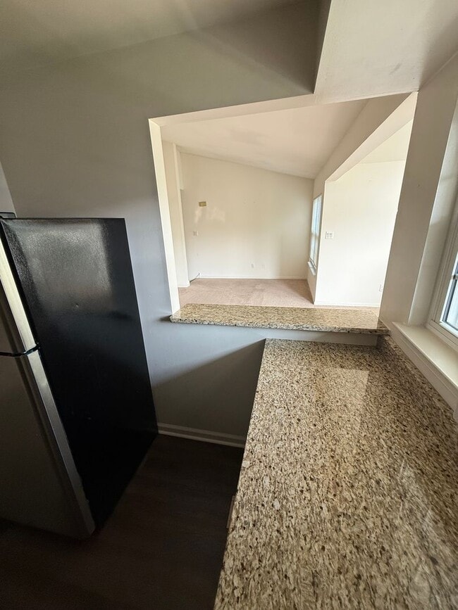 Building Photo - 2 Bed 2 Bath Condo in Council Rock School ...