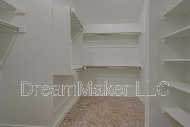 Building Photo - 138 Trimble Dr