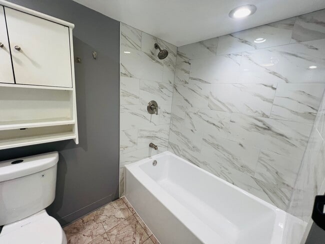 Building Photo - 3516 N Keating Ave