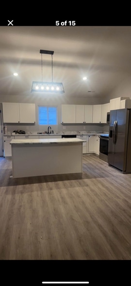 Building Photo - 3934 E Raccoon Valley Dr