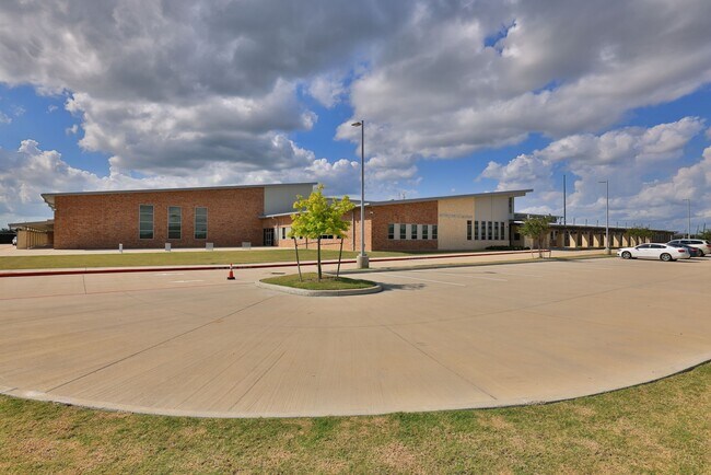 Building Photo - 31115 Albany Brook Ln