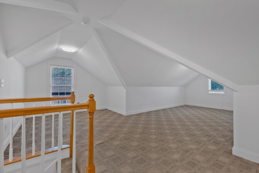 Building Photo - 614 Greene Dr