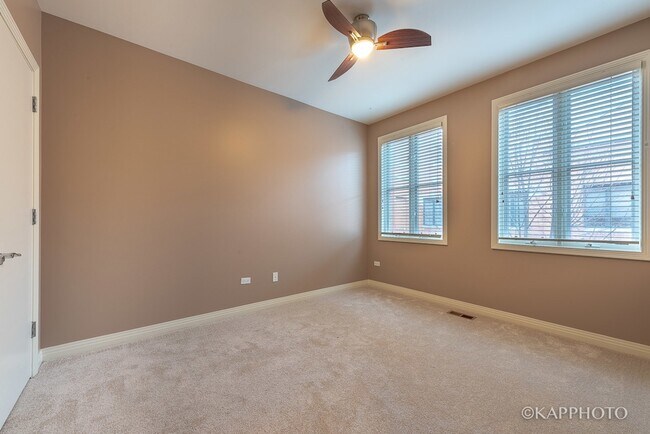 Building Photo - 1117 W Monroe St