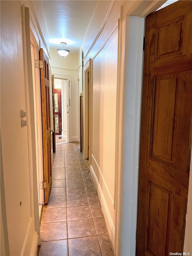 Building Photo - 47-23 39th Pl