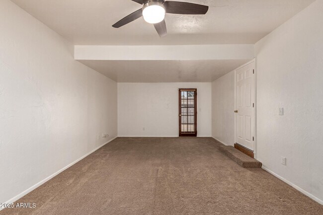 Building Photo - 1407 E El Camino Dr