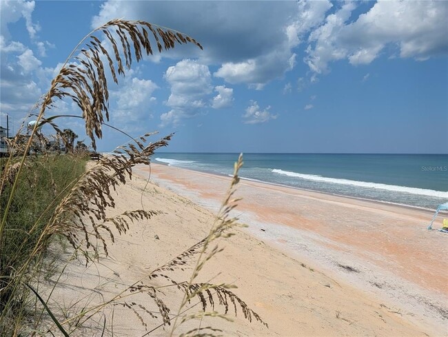 Building Photo - 34 N Ocean Palm Villas
